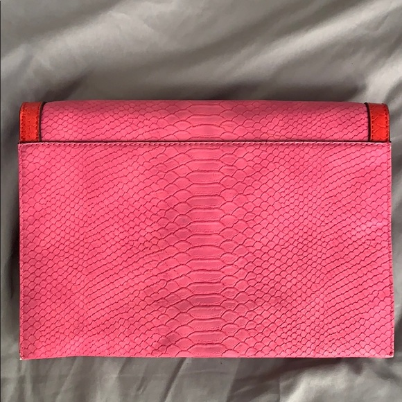 Guess LARGE ENVELOPE clutch snake print PINK & RED - Picture 2 of 5